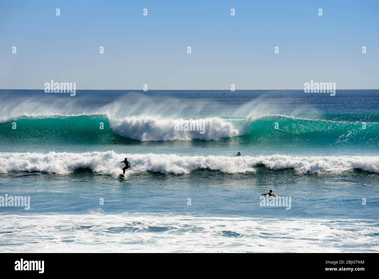 Surfer am Jimbaran Beach, Nusa Dua, Bali, Indonesien Stockfoto