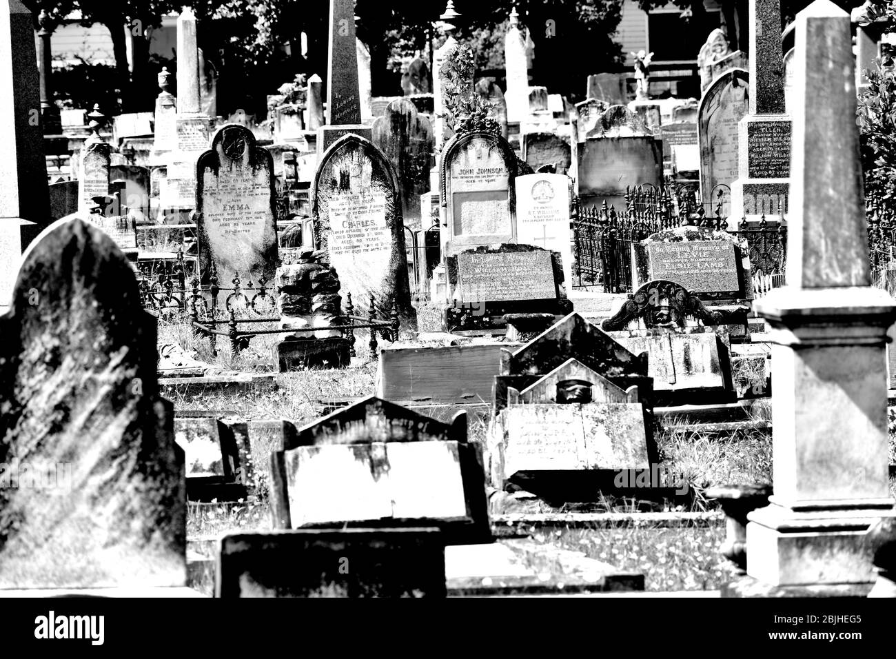 Friedhof schwarz und weiß Stockfoto