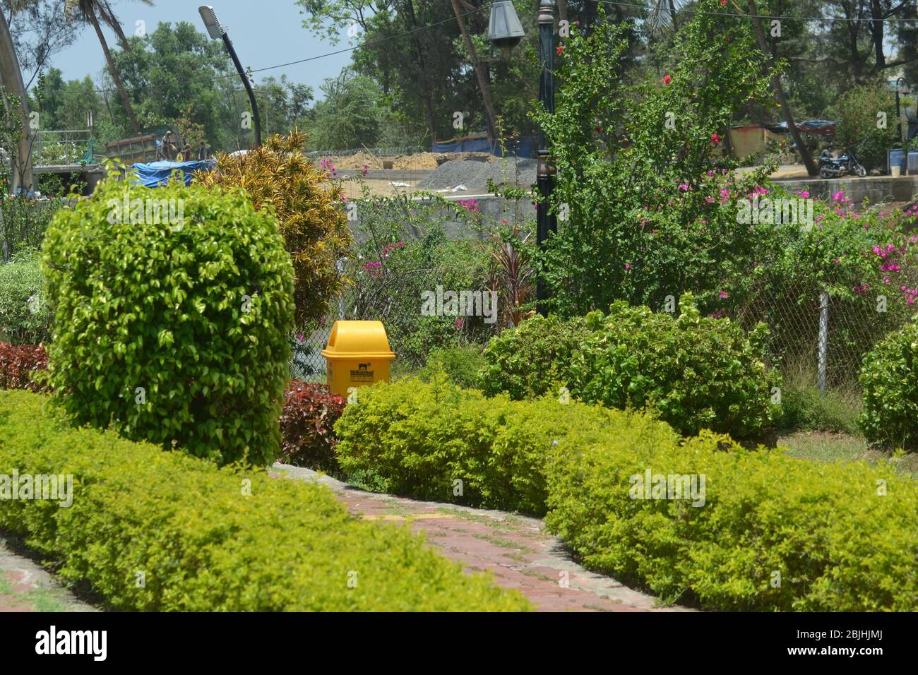 Ein Garten ist ein Raum, in der Regel im Freien, für die Anzeige, Pflege, oder Genuss von Pflanzen und anderen Formen der Natur. Stockfoto