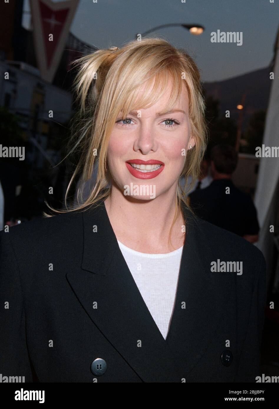 LOS ANGELES, CA. c. 1994: Schauspielerin Katie Wagner, Tochter von Robert Wagner. Foto © Paul Smith/Featureflash Stockfoto