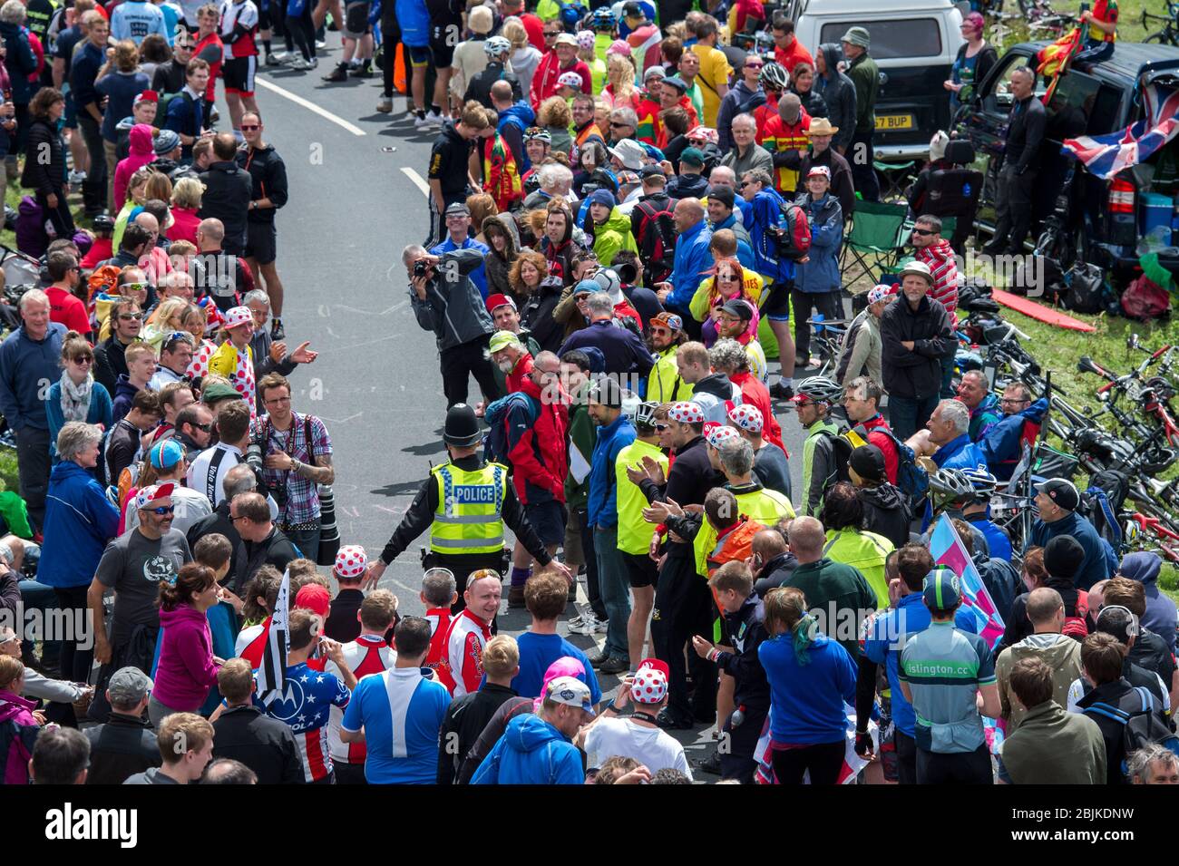 05.07.2014 Yorkshire, England. Die Tour De France kommt während der ersten Etappe der Tour De France von Leeds nach Harrogate an der Cote de Butterwbs an. Stockfoto