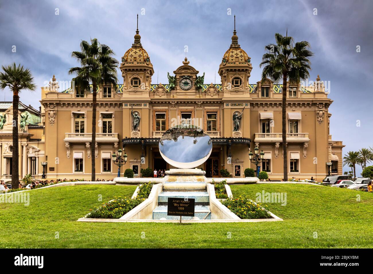 Die Himmelsskulptur von Anish Kapoor, Casino de Monte-Carlo, Fürstentum Monaco. Stockfoto