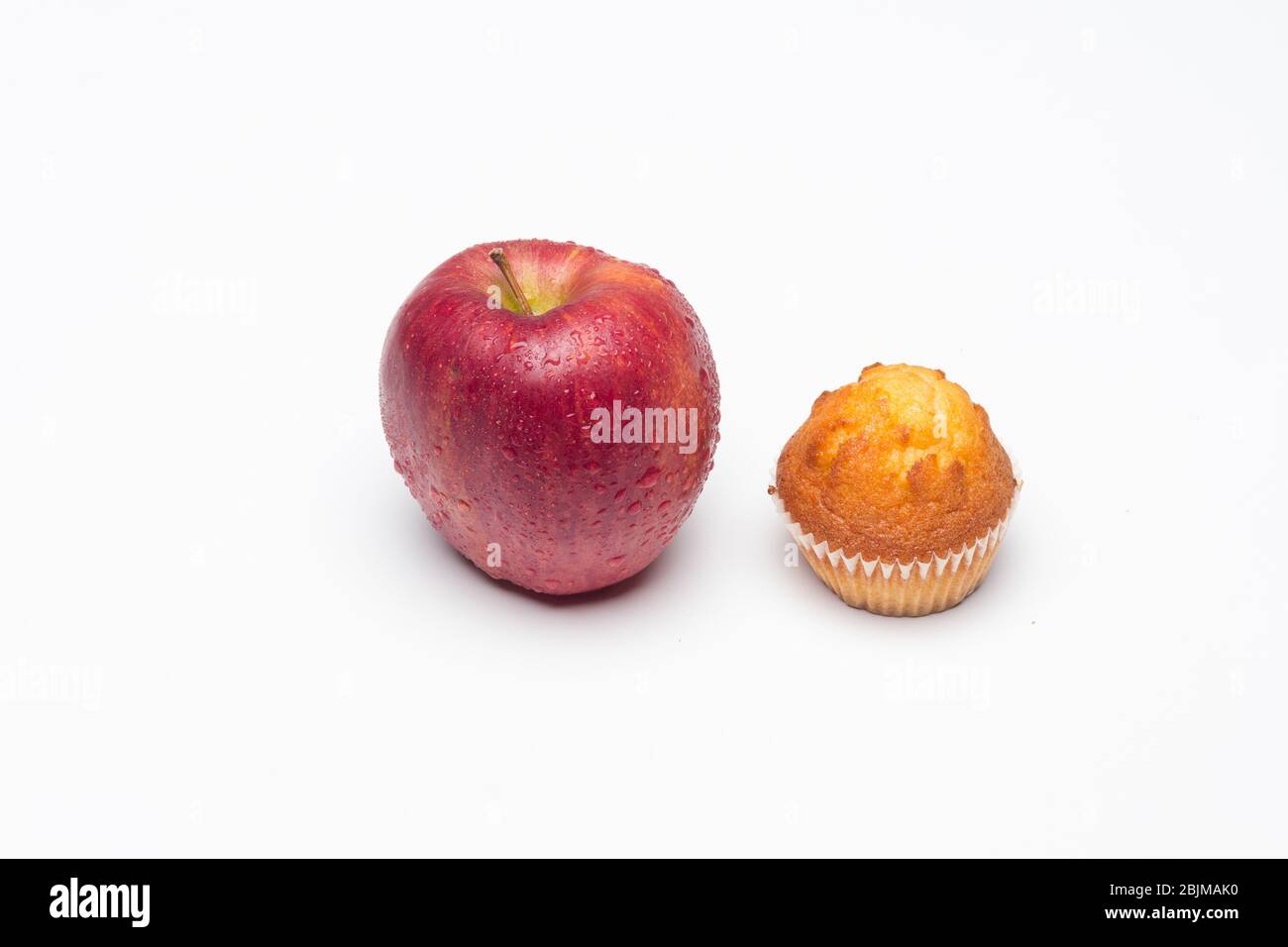 Das Symbol Apfel in Wissenschaft und Fantasy Literatur. Süße Früchte voller Vitamine, gesund und kalorienarm. Roter Apfel, ideal für die Herstellung von Desserts und Stockfoto