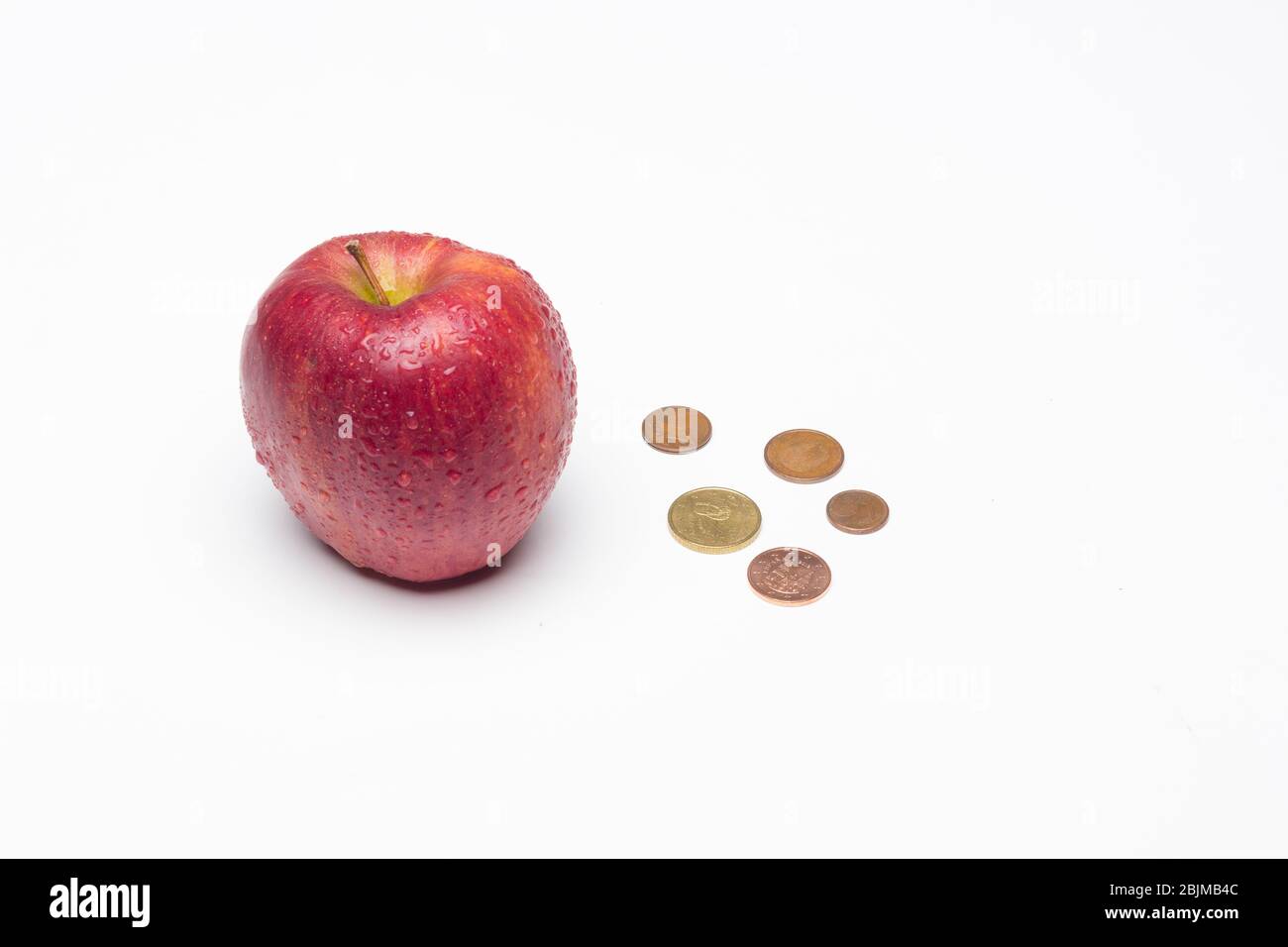 Das Symbol Apfel in Wissenschaft und Fantasy Literatur. Süße Früchte voller Vitamine, gesund und kalorienarm. Roter Apfel, ideal für die Herstellung von Desserts und Stockfoto