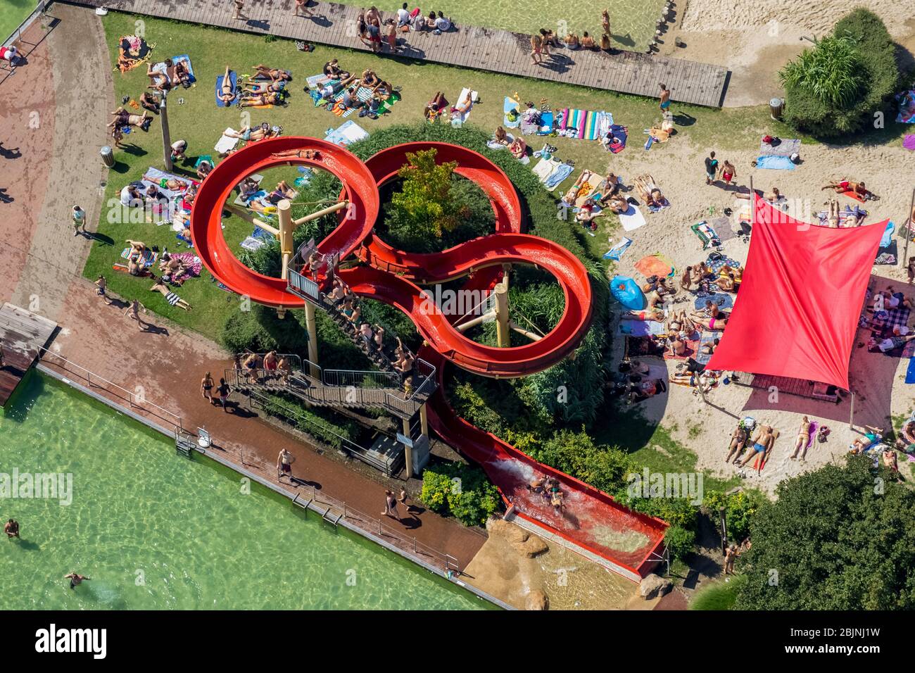 Schwimmbad im Naturbad Mülheim-Styrum an der Friesenstraße in Mülheim-Styrum, 07.08.2016, Luftaufnahme, Deutschland, Nordrhein-Westfalen, Ruhrgebiet, Mülheim/Ruhr Stockfoto