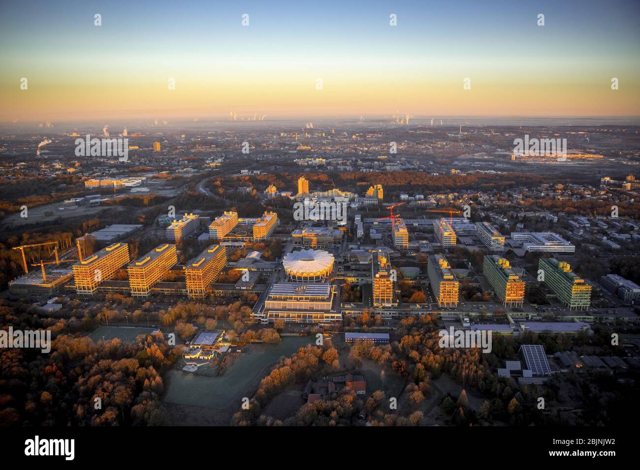 campus der Ruhr-Universität Bochum in der Abendsonne, 29.11.2016, Luftaufnahme, Deutschland, Nordrhein-Westfalen, Ruhrgebiet, Bochum Stockfoto