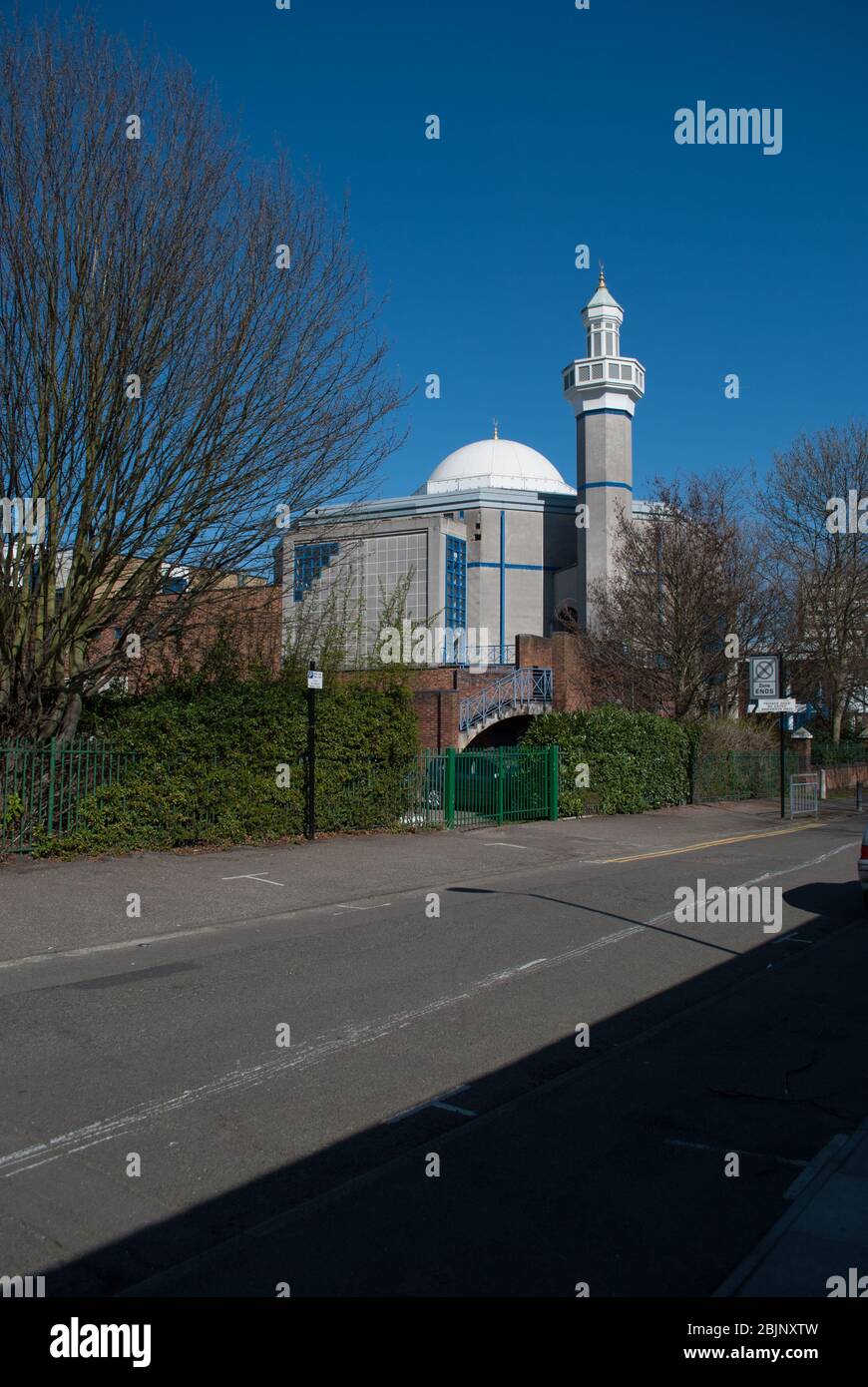 Moderne Moschee Anbetung unabhängige Schule King Fahad Academy Bromyard Avenue, London W3 7HD Stockfoto