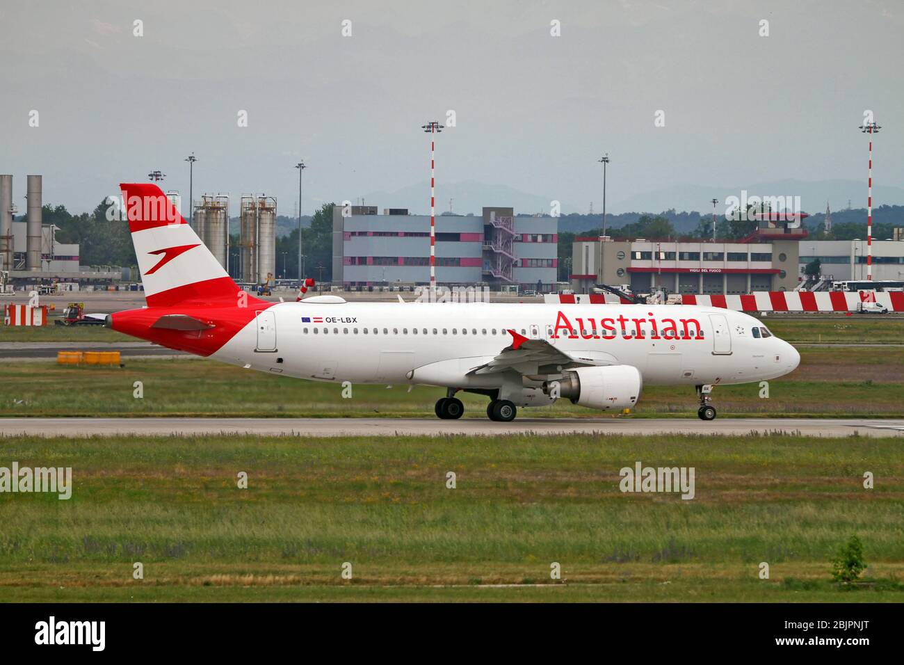 OE-LBX Austrian Airlines Airbus A320-214 in Malpensa (MXP / LIMC), Mailand, Italien Stockfoto