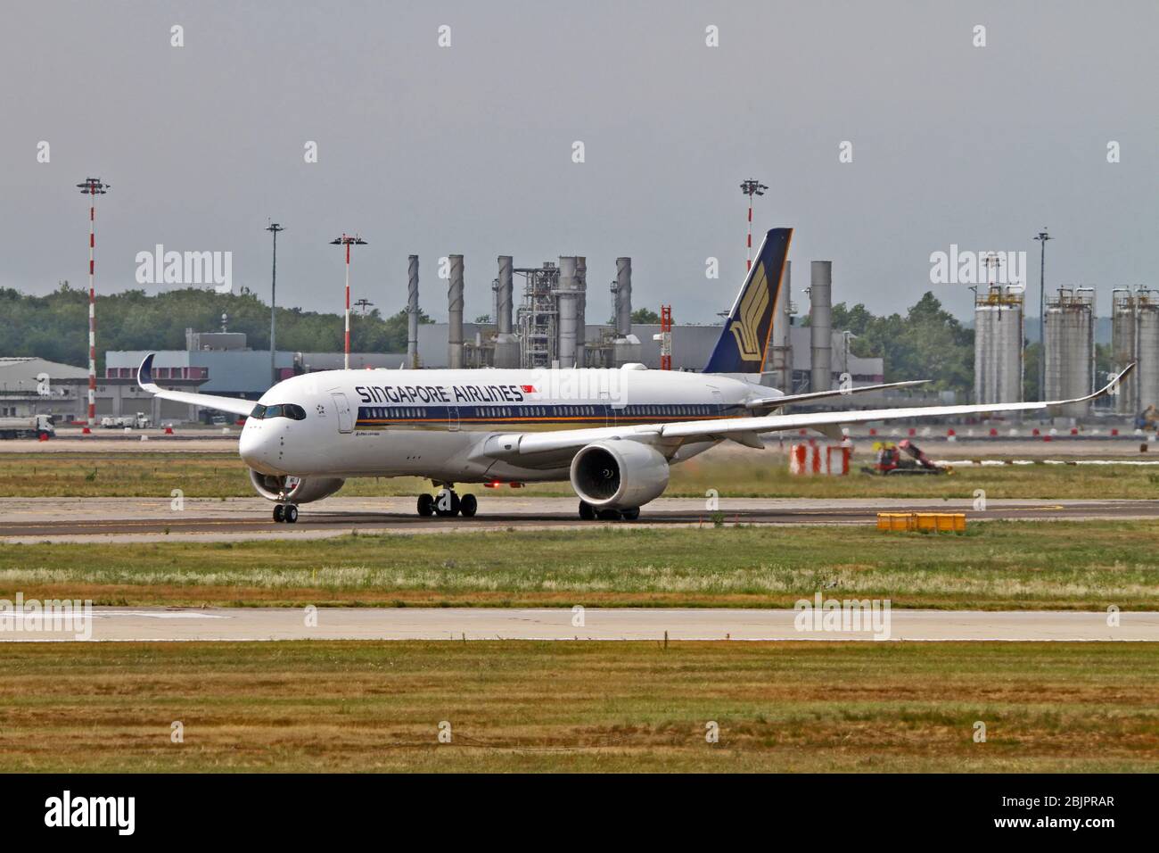 9V-SMR Singapore Airlines Airbus A350-941 in Malpensa (MXP/LIMC), Mailand, Italien Stockfoto