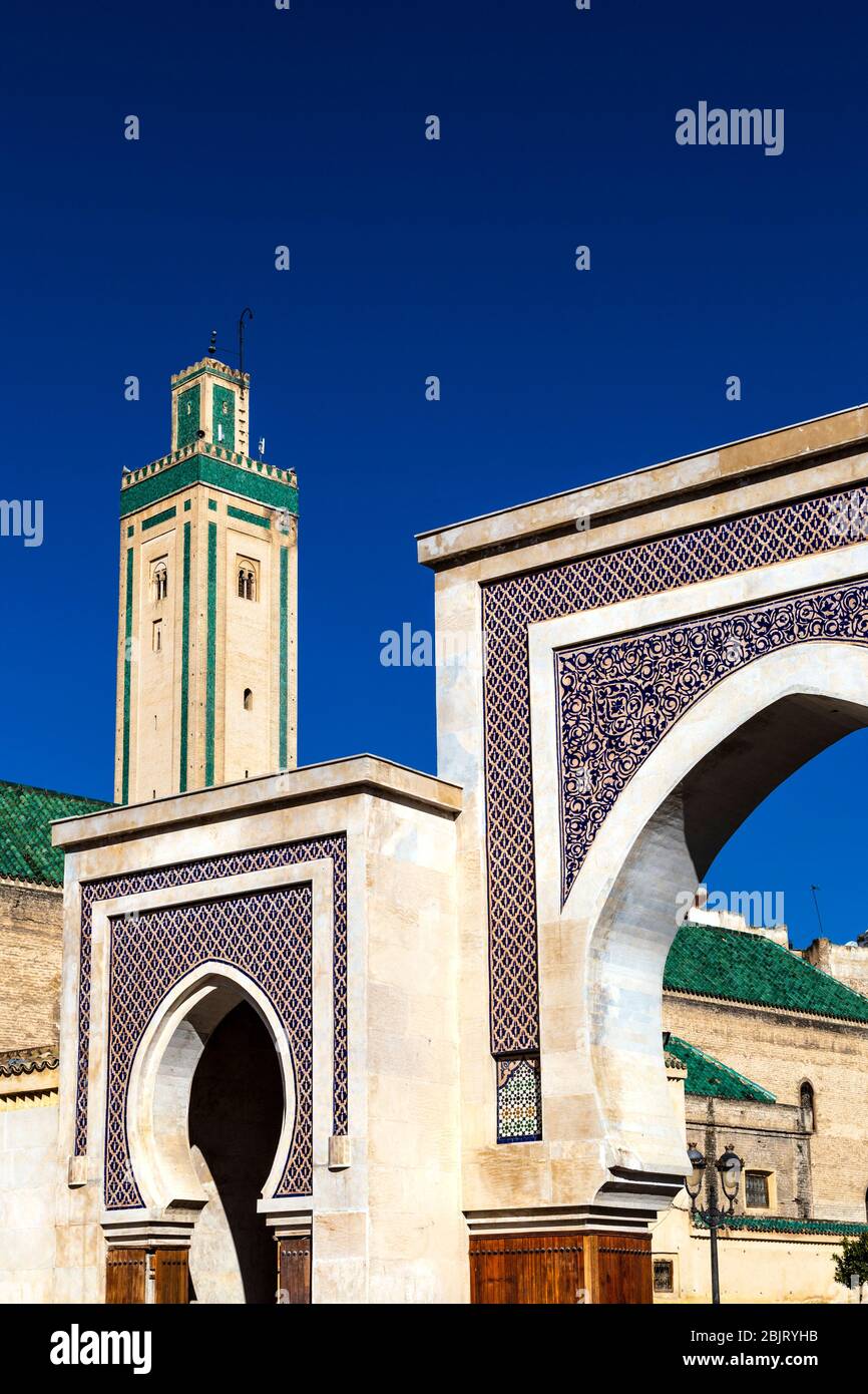 Das minarett der Qarawiyīn-Moschee an der Universität von Al Quaraouiyine, Fes, Marokko Stockfoto