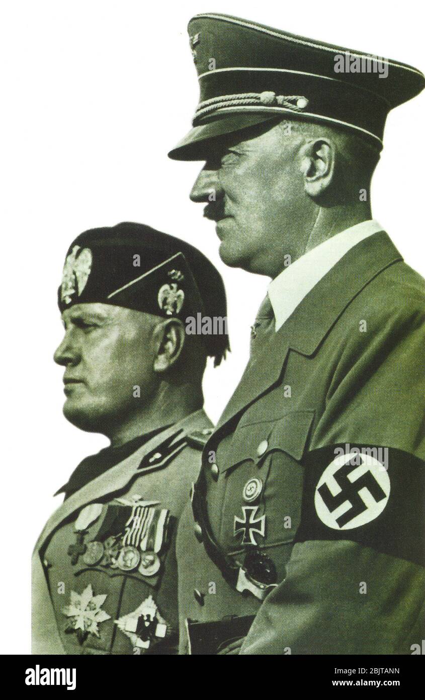 Deutschland, ca. 1943: Benito Mussolini und Adolf Hitler auf einer Propaganda Deutsche NS-Zeitung, ca. 1943 gezeigt Stockfoto