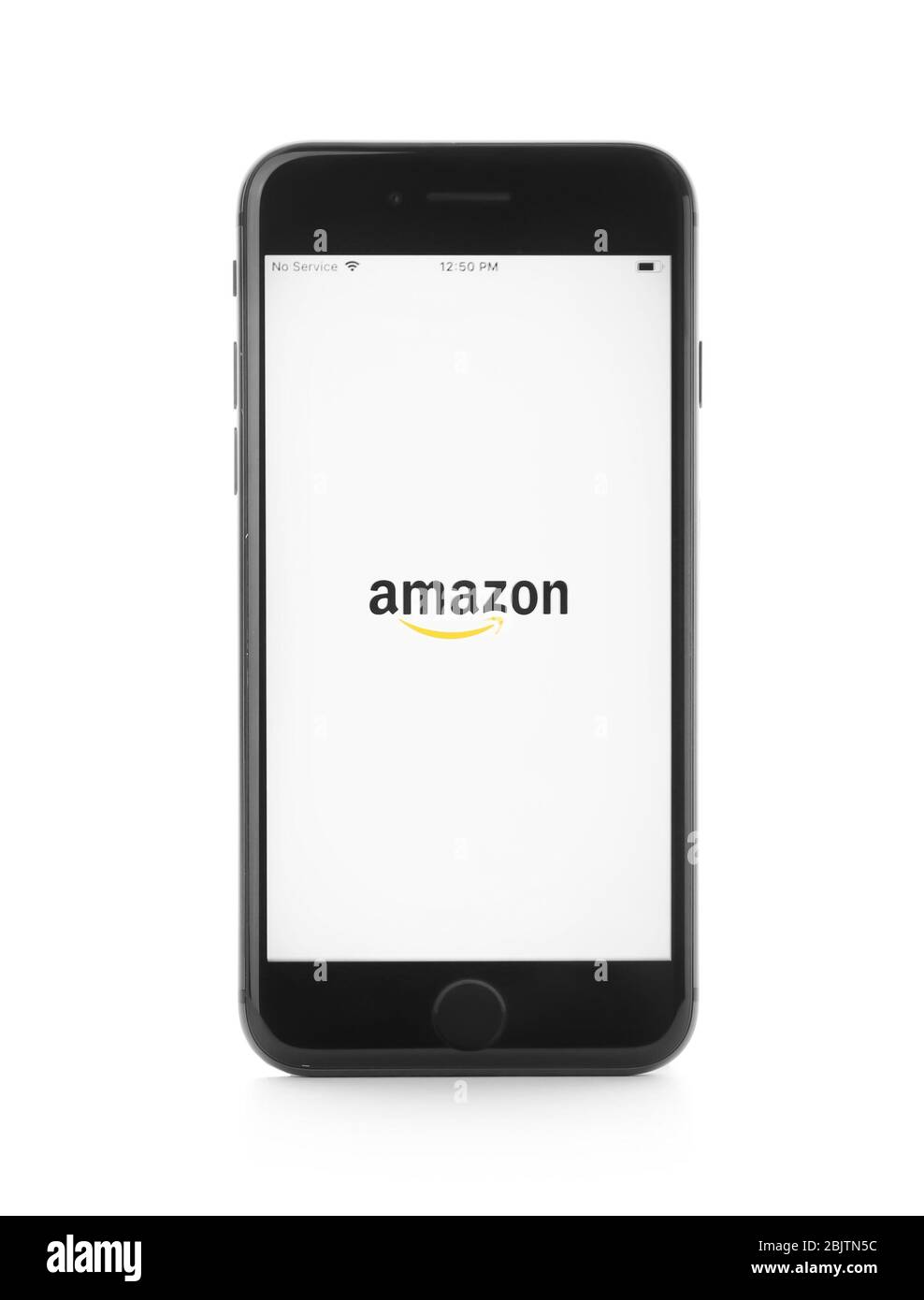 KIEW, UKRAINE - 28. NOVEMBER 2017: Frontansicht des Space Grey iPhone 8 mit Amazon-App auf dem Bildschirm, isoliert auf weiß Stockfoto