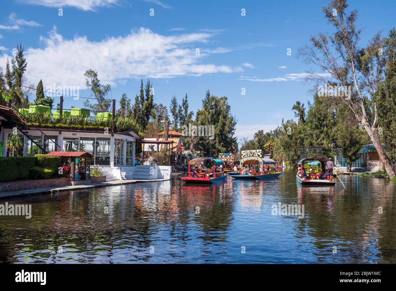 Bunte Kanäle und Boote von Xochimilco Mexiko-Stadt, Mexiko Stockfoto