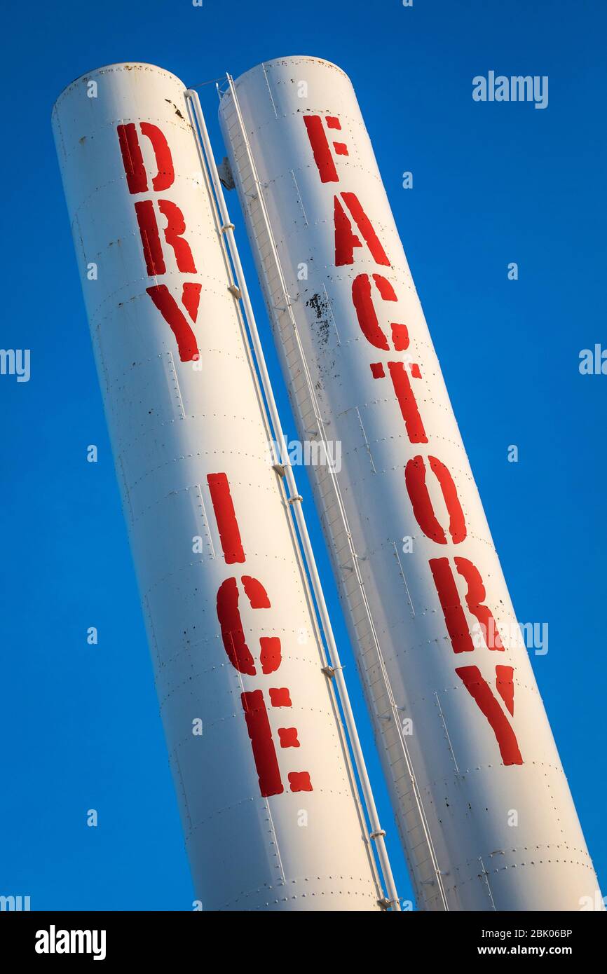 Dry Ice Factory beherbergt Studios von mehr als 20 Kreativen in Denvers Rino Art District, Denver, Colorado, USA. Stockfoto