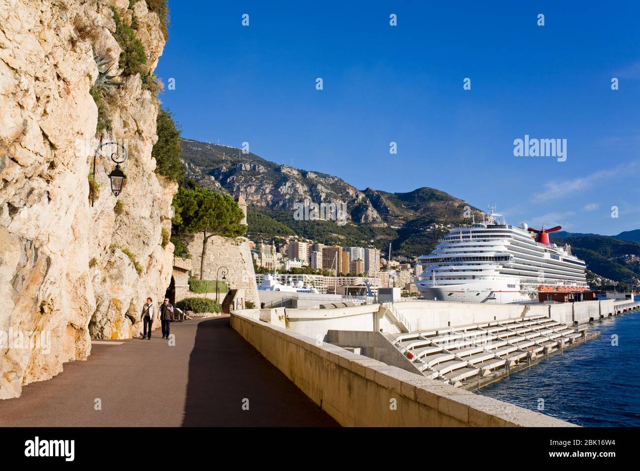 Carnival Magic Kreuzfahrtschiff in Port de Monaco, Monte Carlo City, Monaco, Europa Stockfoto