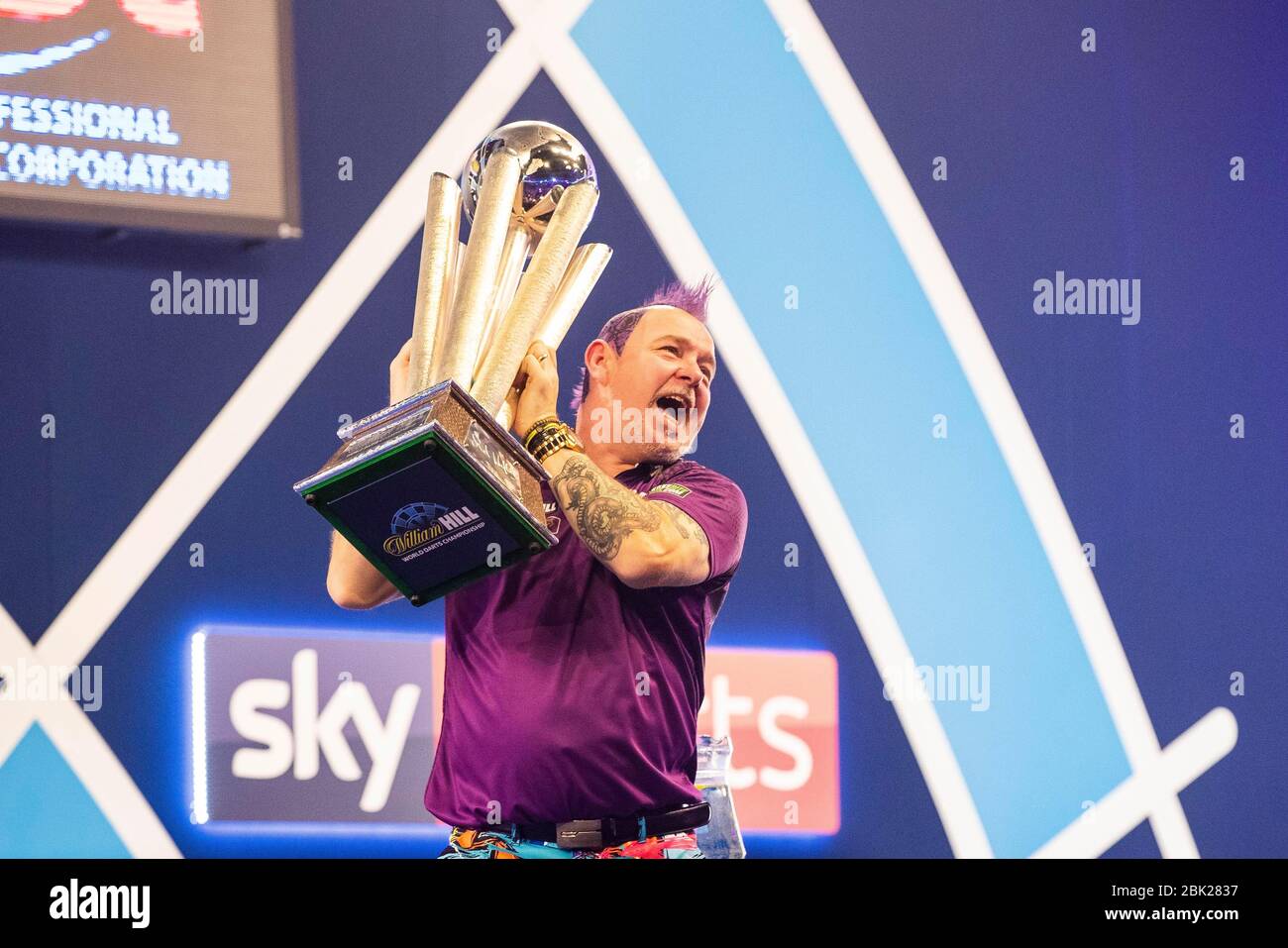 01-01-2020 Peter Wright gewinnt die PDC Weltmeisterschaft 2020 in Alexandra Palace gegen Michael van Gerwen Stockfoto