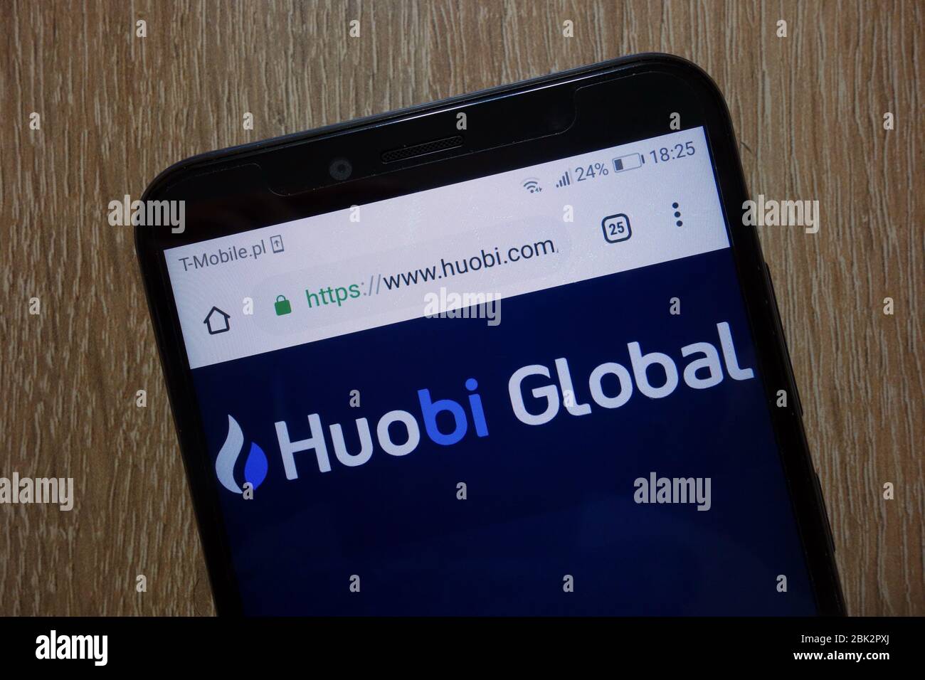 Huobi Kryptowährungsbörse Website (www.huobi.com) auf dem Smartphone angezeigt Stockfoto