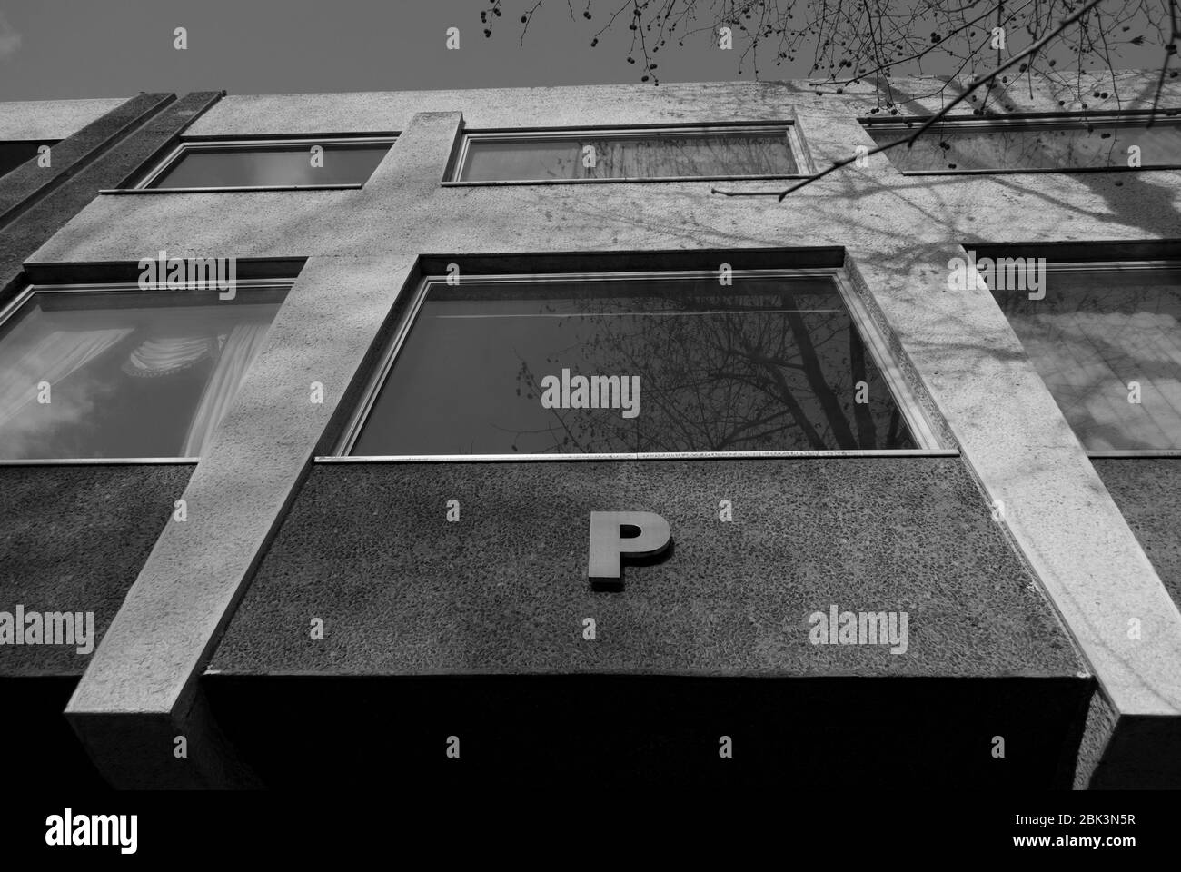 1960er Jahre Architektur Stahlbetonbau POSKPolnische Gesellschaft für Kultur und Soziales, 38-246, King Street, London, W6 0RF von M. F. Grzesik Stockfoto
