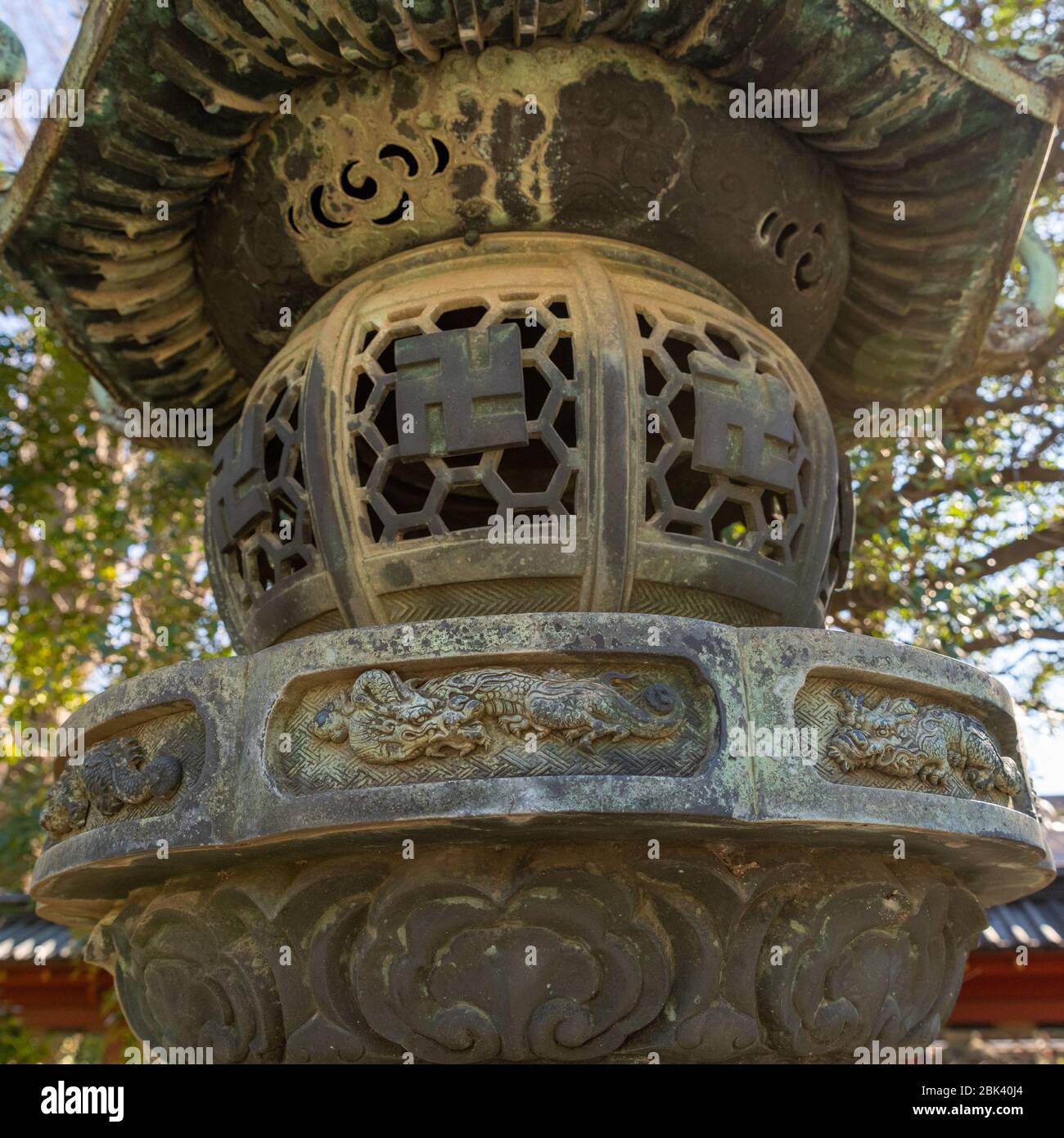 Steinlaterne am Nezu Shrine, Tokio, Japan Stockfoto