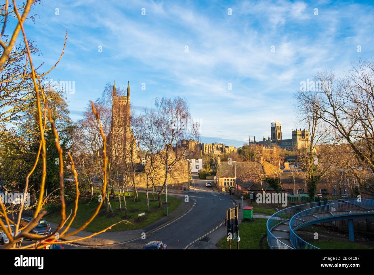 Durham, Großbritannien - 21. Februar 2019: Blick auf Durham Stadtbild an einem schönen sonnigen Nachmittag Stockfoto