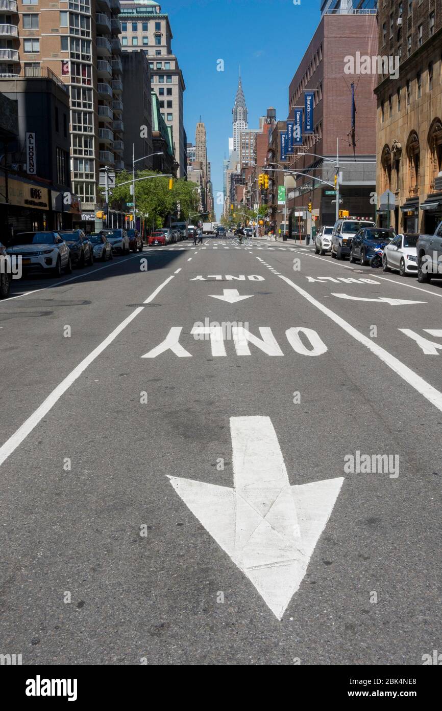 Lexington Avenue ist fast völlig leer von Verkehr wegen der COVID-19 Pandemie, New York City, USA Stockfoto