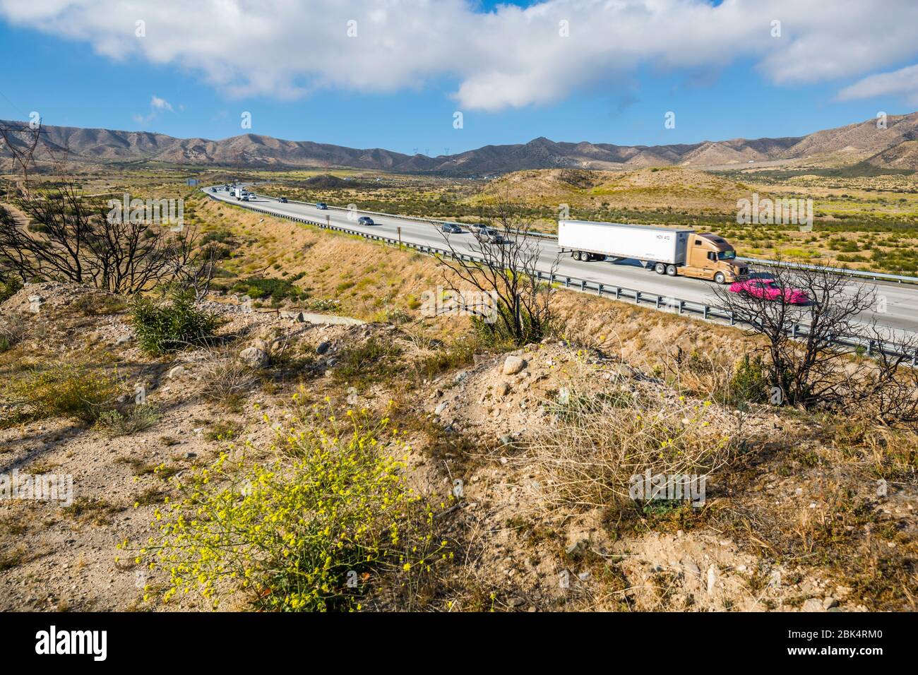 Blick auf Highway 15 in der Nähe von San Bernadino, Kalifornien, Vereinigte Staaten von Amerika, Nordamerika Stockfoto
