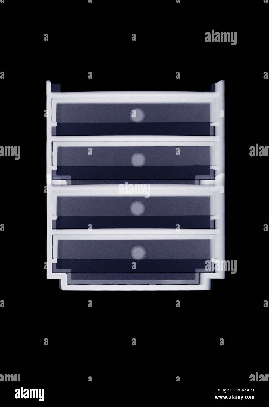 Puppenhaus vier Schubladen Brust, Röntgen. Stockfoto
