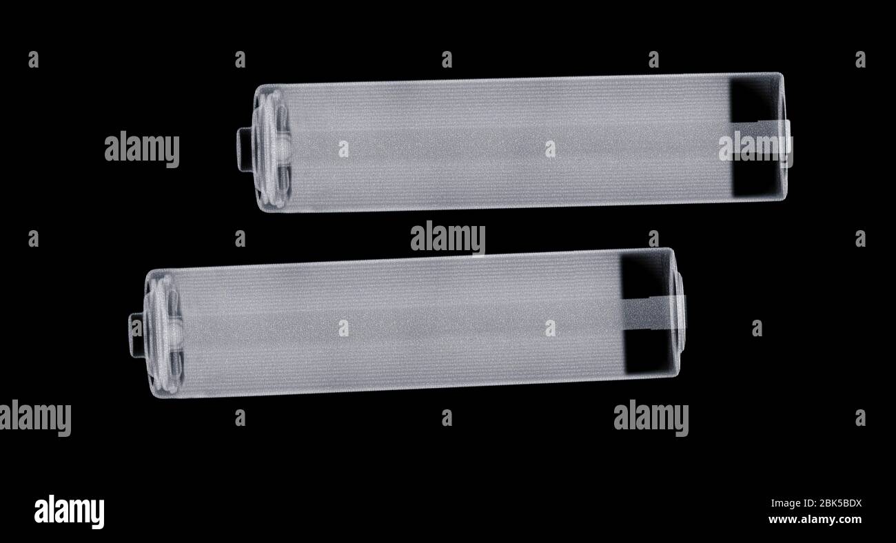 Zwei AA-Batterien, Röntgen. Stockfoto