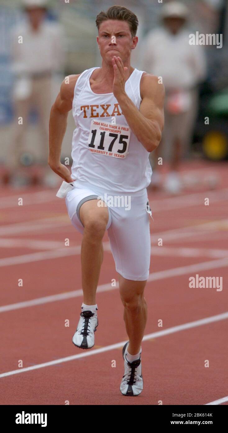 Austin, Usa. Juni 2004. Donovan Kilmartin aus Texas läuft 11.05 im Zehnkampf 100 Meter in der NCAA Track & Field Championships im Mike A. Myers Stadium am Freitag, 11. Juni 2004 in Austin, Texas. Foto via Quelle: Newscom/Alamy Live News Stockfoto