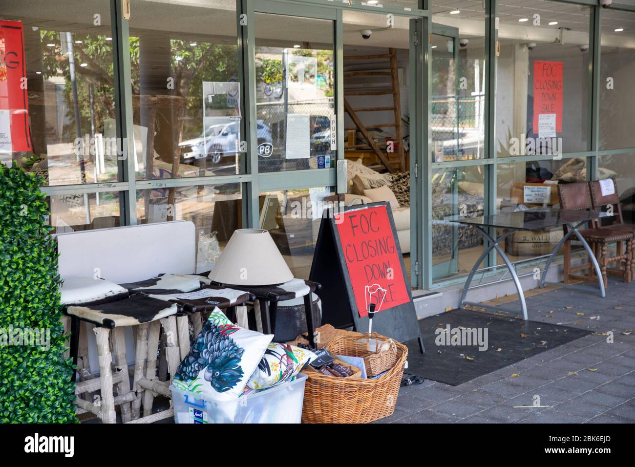 Möbelgeschäft während der Covid 19 Pandemie in Sydney Australien geschlossen Stockfoto