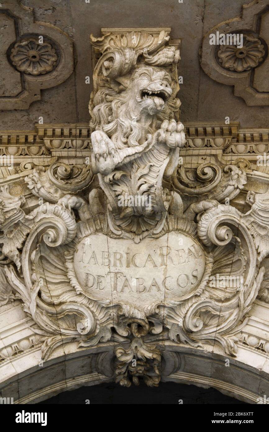 Eingang einer alten Tabaco-Fabrik in Spanien Stockfoto