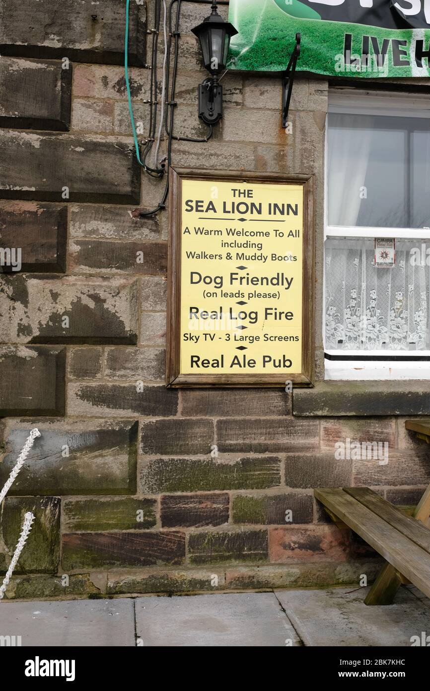 März 2018 - Pub Schild vor dem Seelöwe im Staffordshire Village of Ipstones Stockfoto