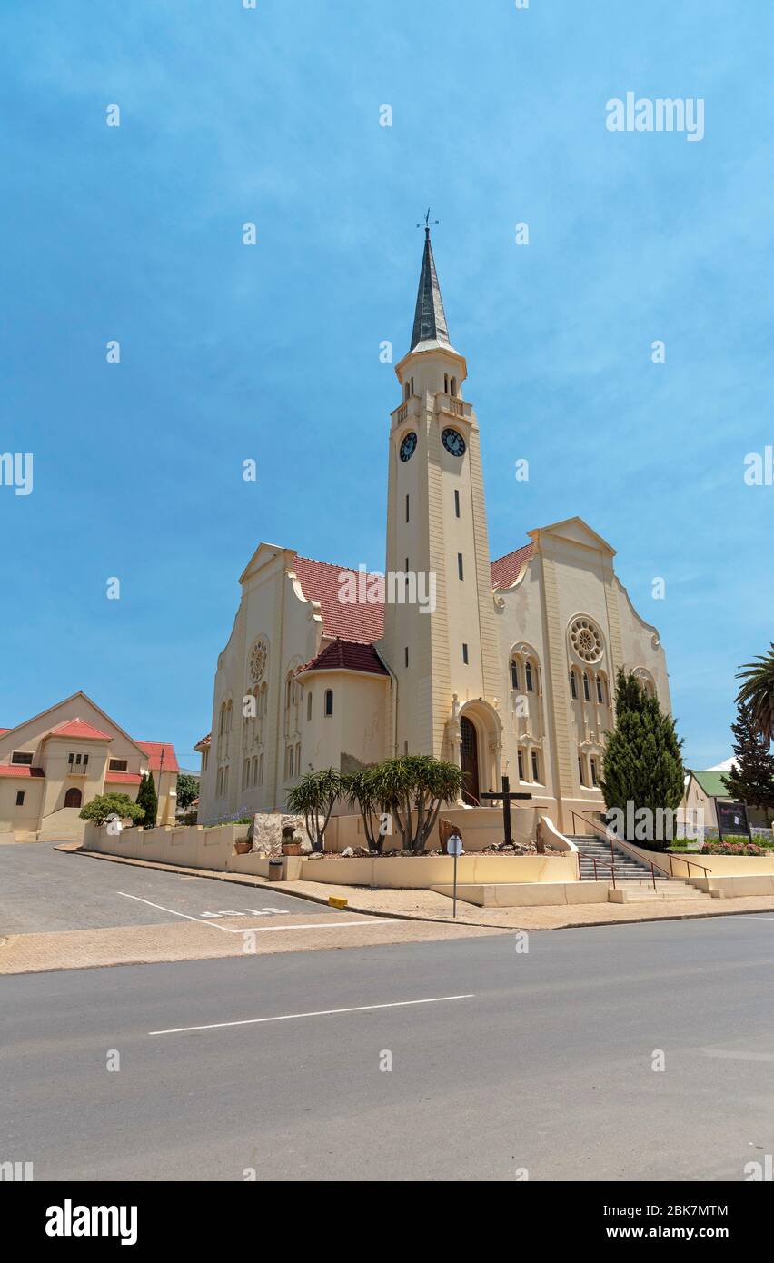 Napier, Overberg Region, Südafrika. 2019. Das Stadtzentrum von Napier und die niederländische Reformkirche sind eine Besucherattraktion an der Hauptstraße dieses Afrikas Stockfoto