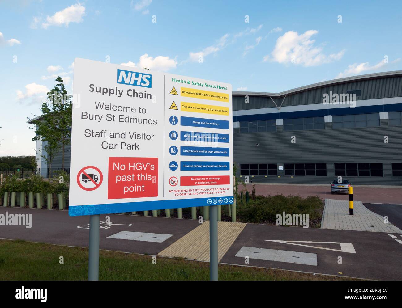 NHS Supply Chain-Lager in Bury St Edmunds, Suffolk, Großbritannien. Eine Luftaufnahme dieses Lagers ist in Bild 2AYYGR9 und 2AYGR3 zu sehen Stockfoto