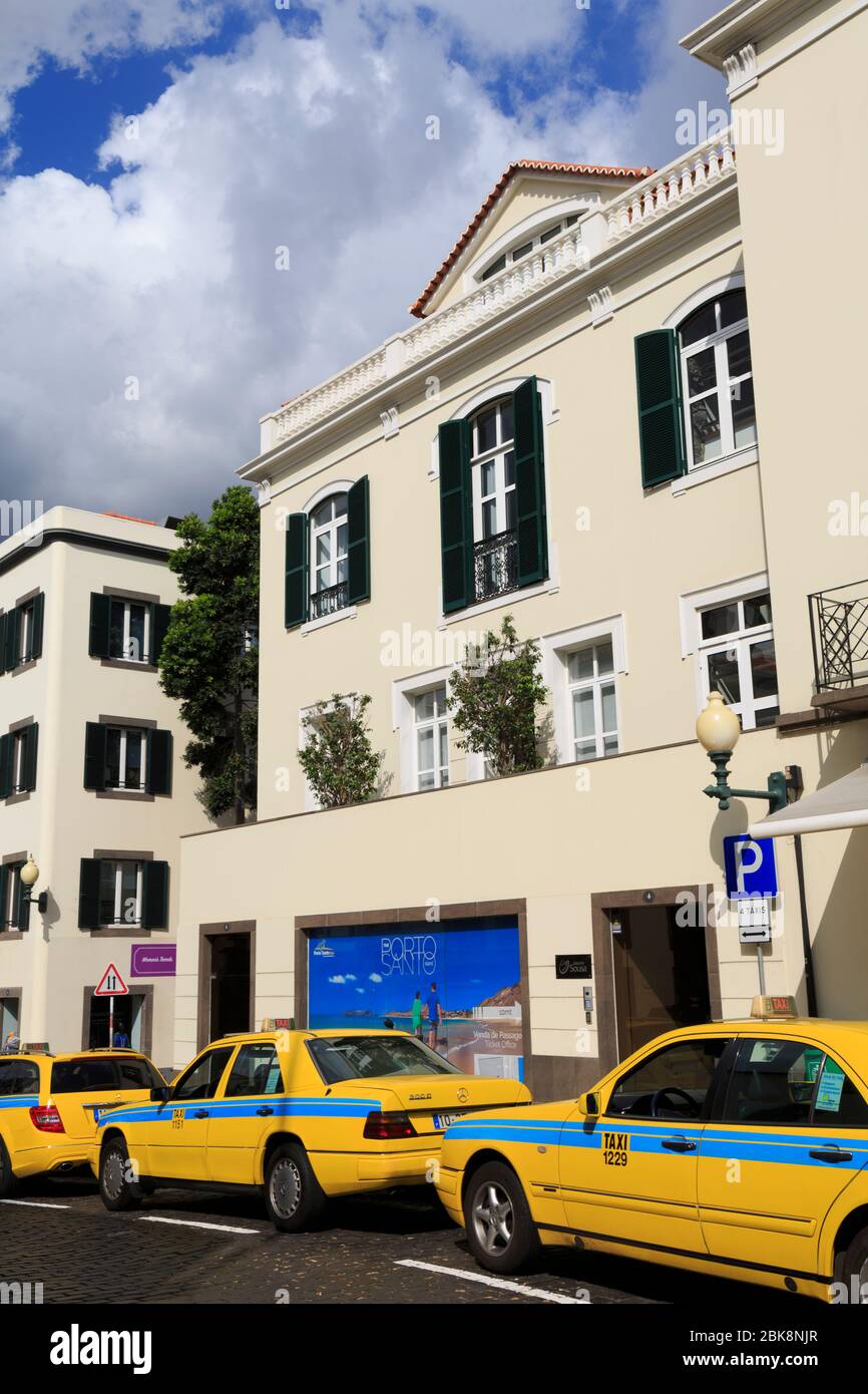 Taxi, Largo dos Varadouros, Funchal City, Madeira Island, Portugal, Europa Stockfoto