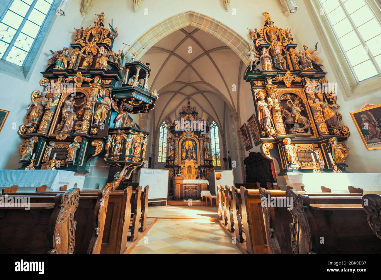 Innenansicht der Kirche Mariä Heimsuchung aus dem 15. Jahrhundert, Zell ...