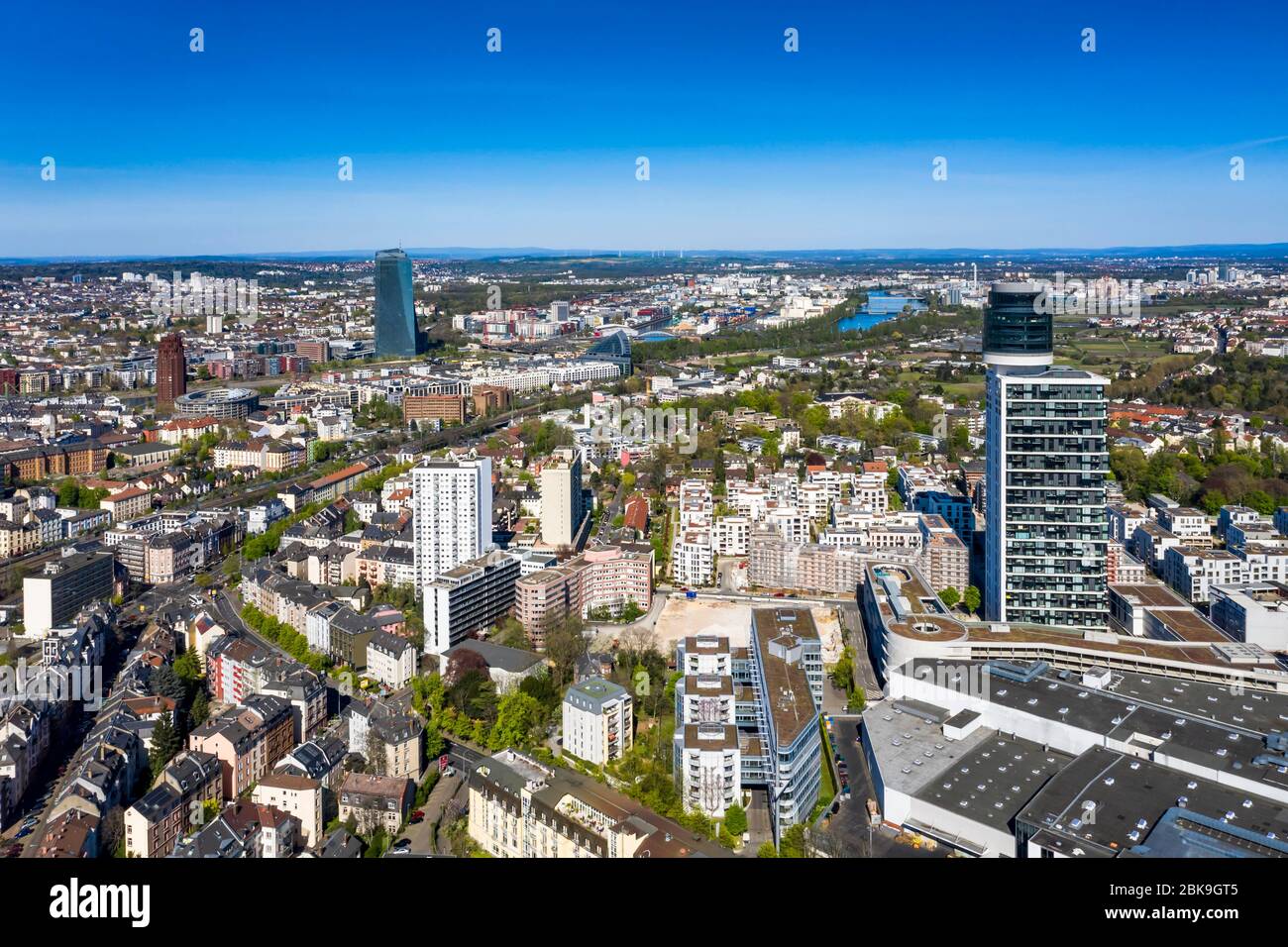 Luftaufnahme, Frankfurter Skyline, mit Henniger Tower, EZB, Sachsenhausen, Hessen, Deutschland Stockfoto
