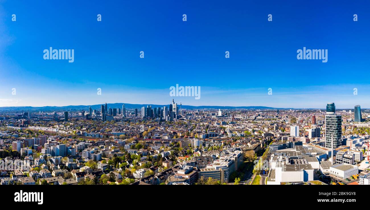 Luftaufnahme, Frankfurter Skyline, mit Henniger Tower, EZB, Commerzbank, Sachsenhausen, Frankfurt am Main, Hessen, Deutschland Stockfoto