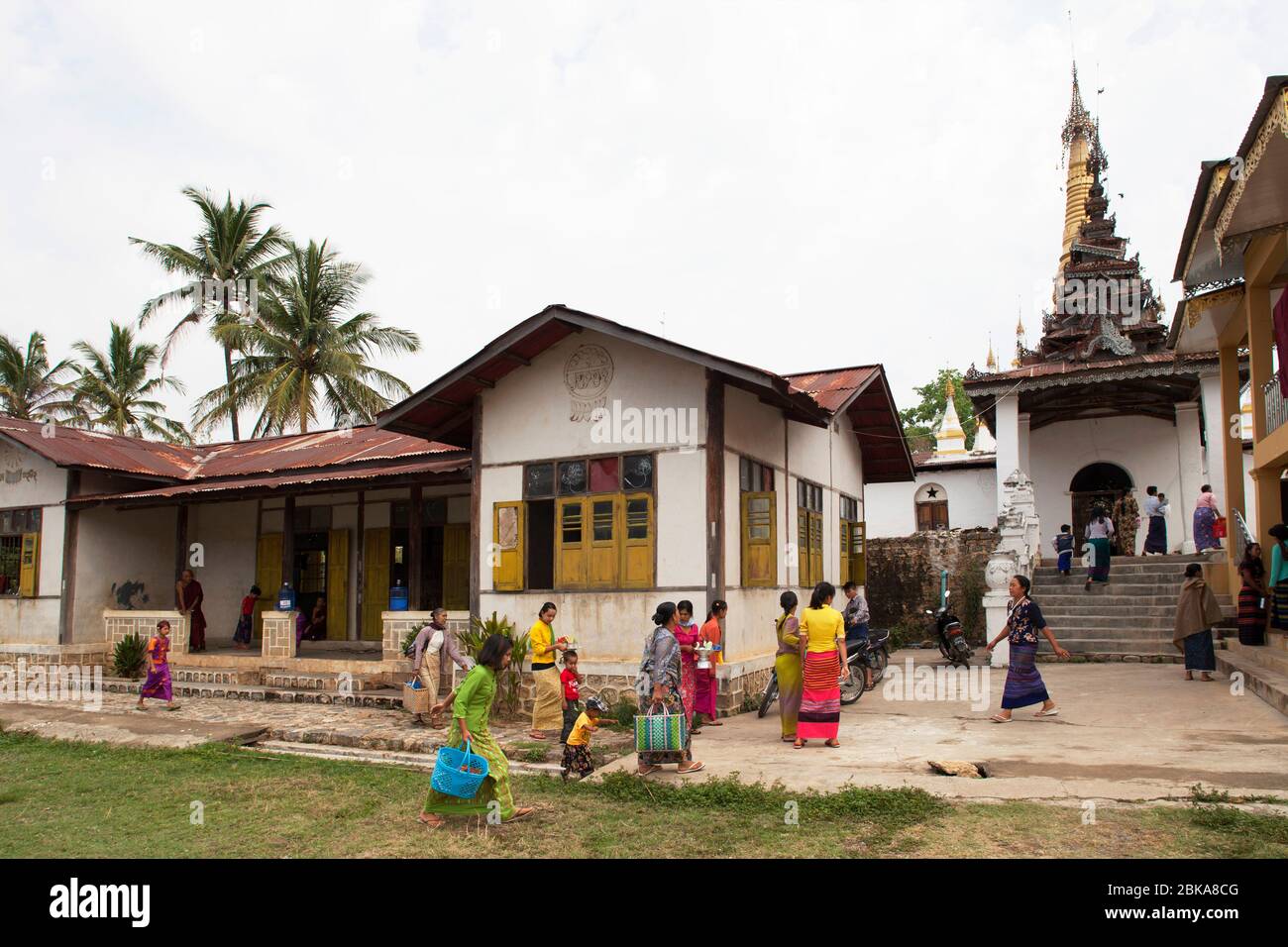 Mya Thein Tan Kloster, Nyaungshwe Dorf, Inle See, Staat Shan, Myanmar, Asien Stockfoto