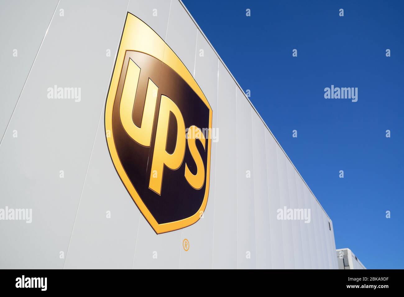 USV-Stapler. UPS ist der weltweit größte Paketlieferant und Anbieter von Lösungen für das Supply Chain Management. Stockfoto