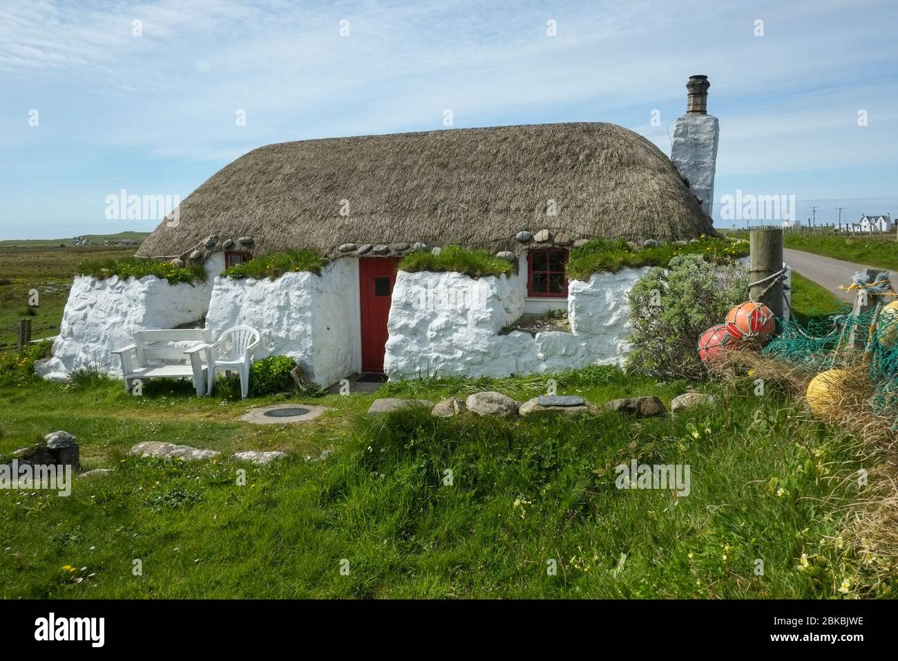 Traditionelles Strohhaus auf der Insel Tiree, Schottland, Großbritannien Stockfoto