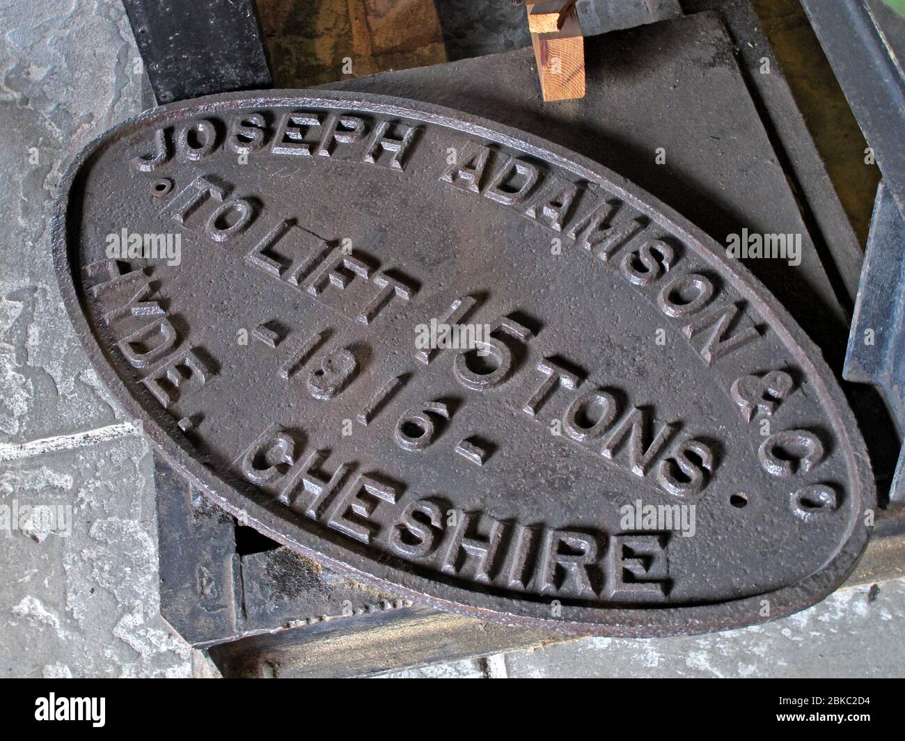 Joseph Adamson & Co, von Hyde Cheshire, England, Großbritannien, -Namensschild, zum Anheben von 15 Tonnen, 1916, Kranherstellern Stockfoto