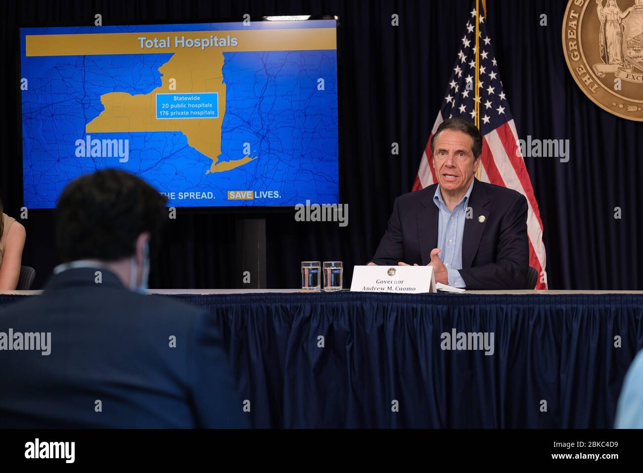 New York, USA. Mai 2020. Der Gouverneur von New York, Andrew Cuomo, wird am 3. Mai 2020 während seiner täglichen COVID-19-Briefing in seinem Büro in Midtown Manhattan in New York, NY, USA, gesehen. (Foto von Albin Lohr-Jones/Sipa USA) Quelle: SIPA USA/Alamy Live News Stockfoto