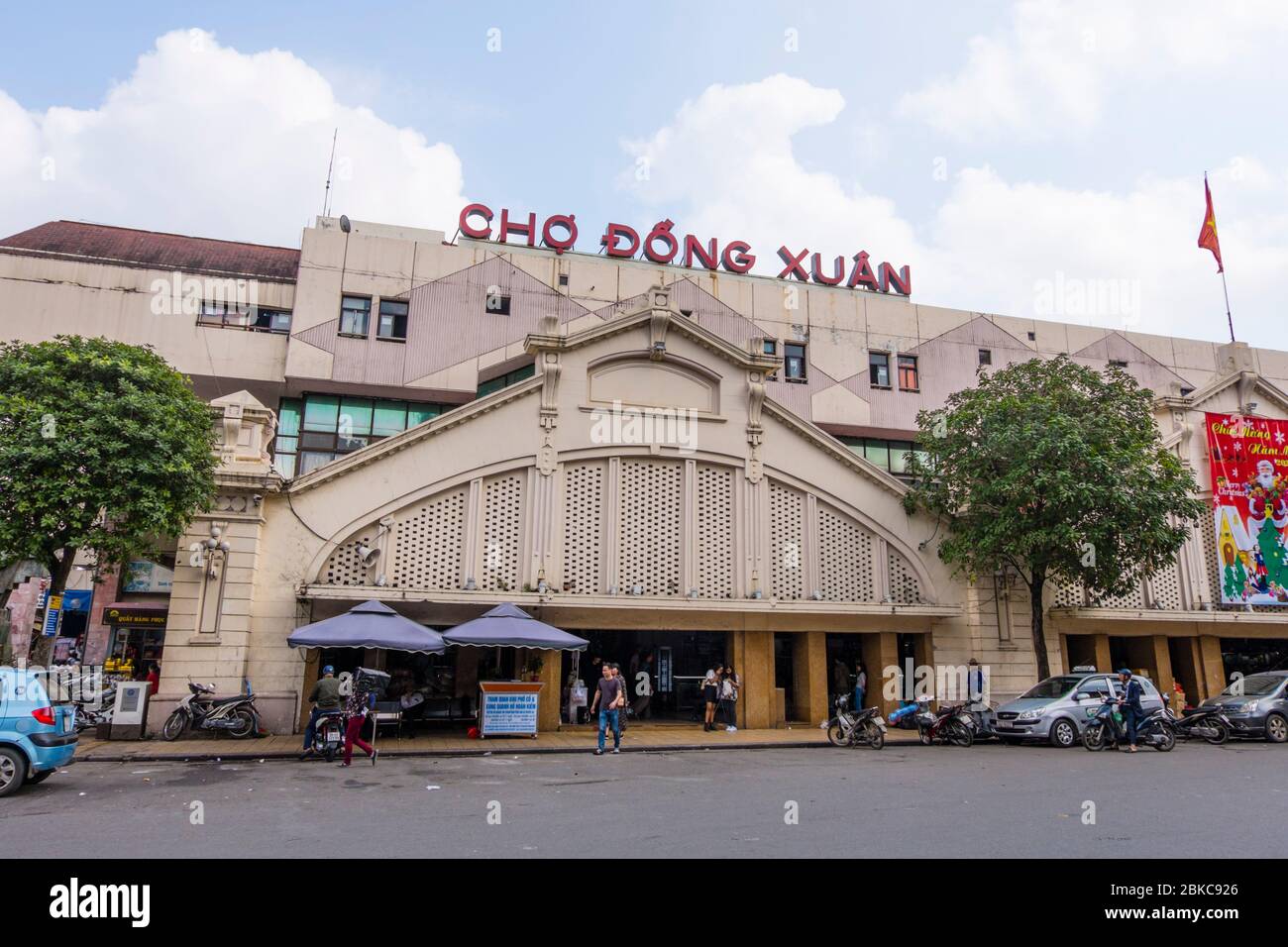 Cho Dong Xuan, Markthalle, Außenansicht, Altstadt, Hanoi, Vietnam Stockfoto