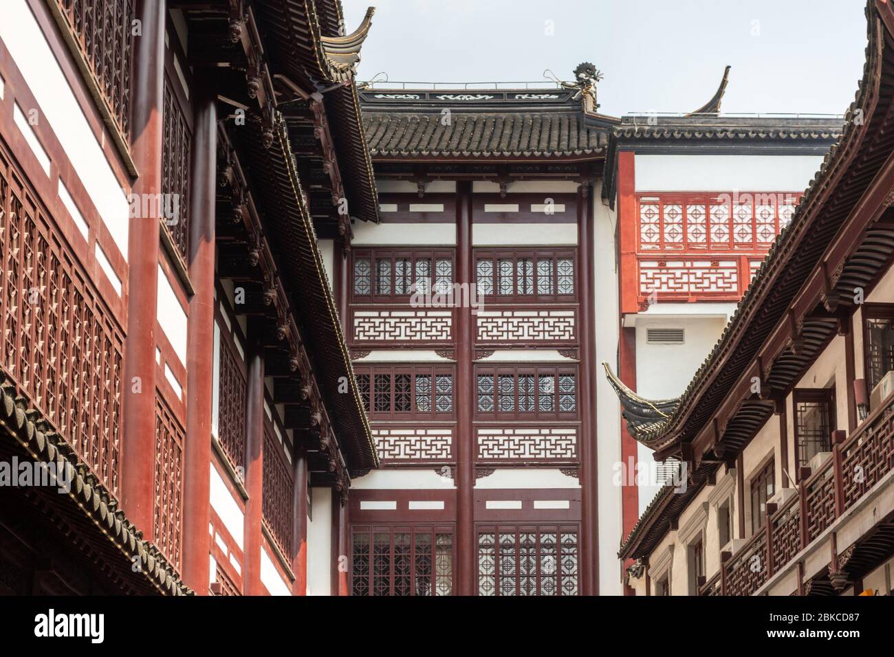 Traditionelle Architektur des Old City God Temple im alten Teil von Shanghai, China, Teil des Yuyuan Tourist Mart Stockfoto