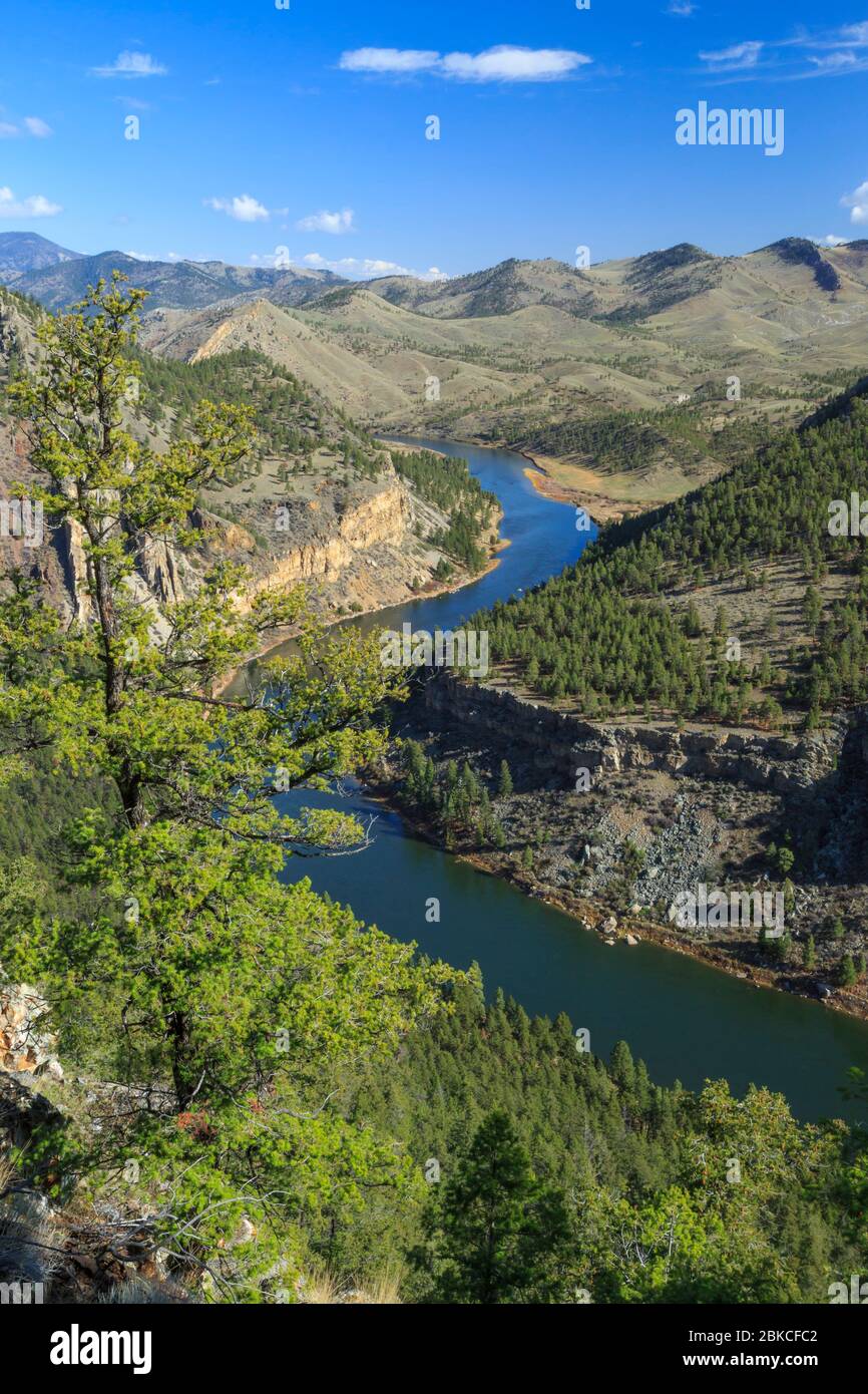 Missouri Fluß in einer Schlucht unterhalb des Hauser dam in der Nähe von Helena, montana Stockfoto