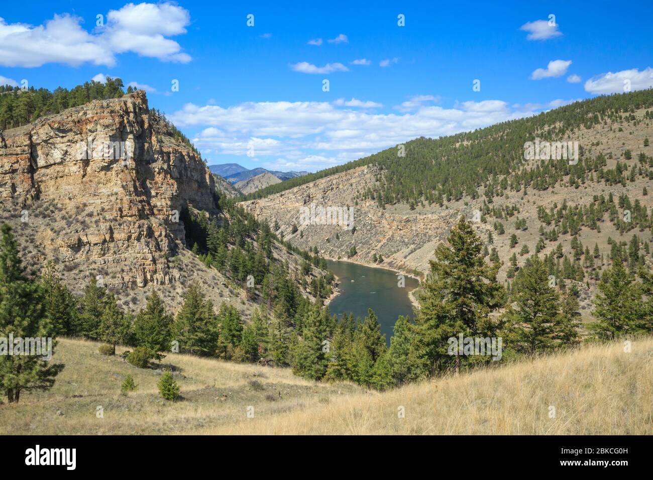Missouri Fluß in einer Schlucht unterhalb des Hauser dam in der Nähe von Helena, montana Stockfoto