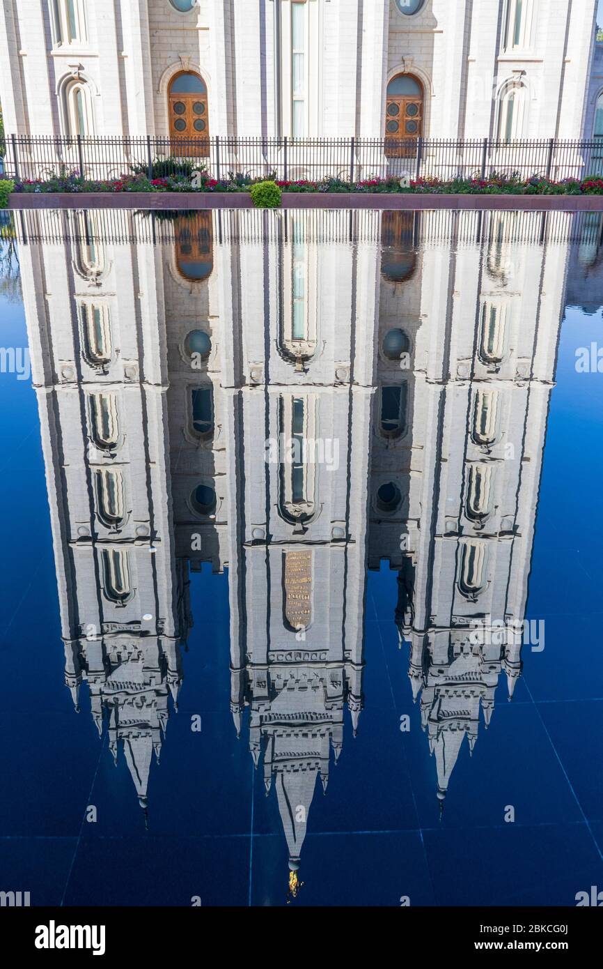 Salt Lake City LDS Tempel am Tempelplatz. Dieser Tempel brauchte 40 Jahre, um in den 1800er Jahren von der Kirche Jesu Christi der Heiligen der Letzten Tage zu bauen. Stockfoto