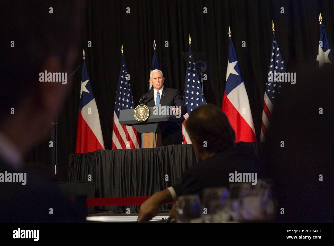 Am 16. August 2017 hielt Vizepräsident Mike Pence in Chile eine Rede, in der er sich auf die Förderung von Wohlstand und Wirtschaftswachstum in der westlichen Hemisphäre als Teil einer umfassenderen diplomatischen Mission in Süd- und Mittelamerika konzentrierte. Stockfoto