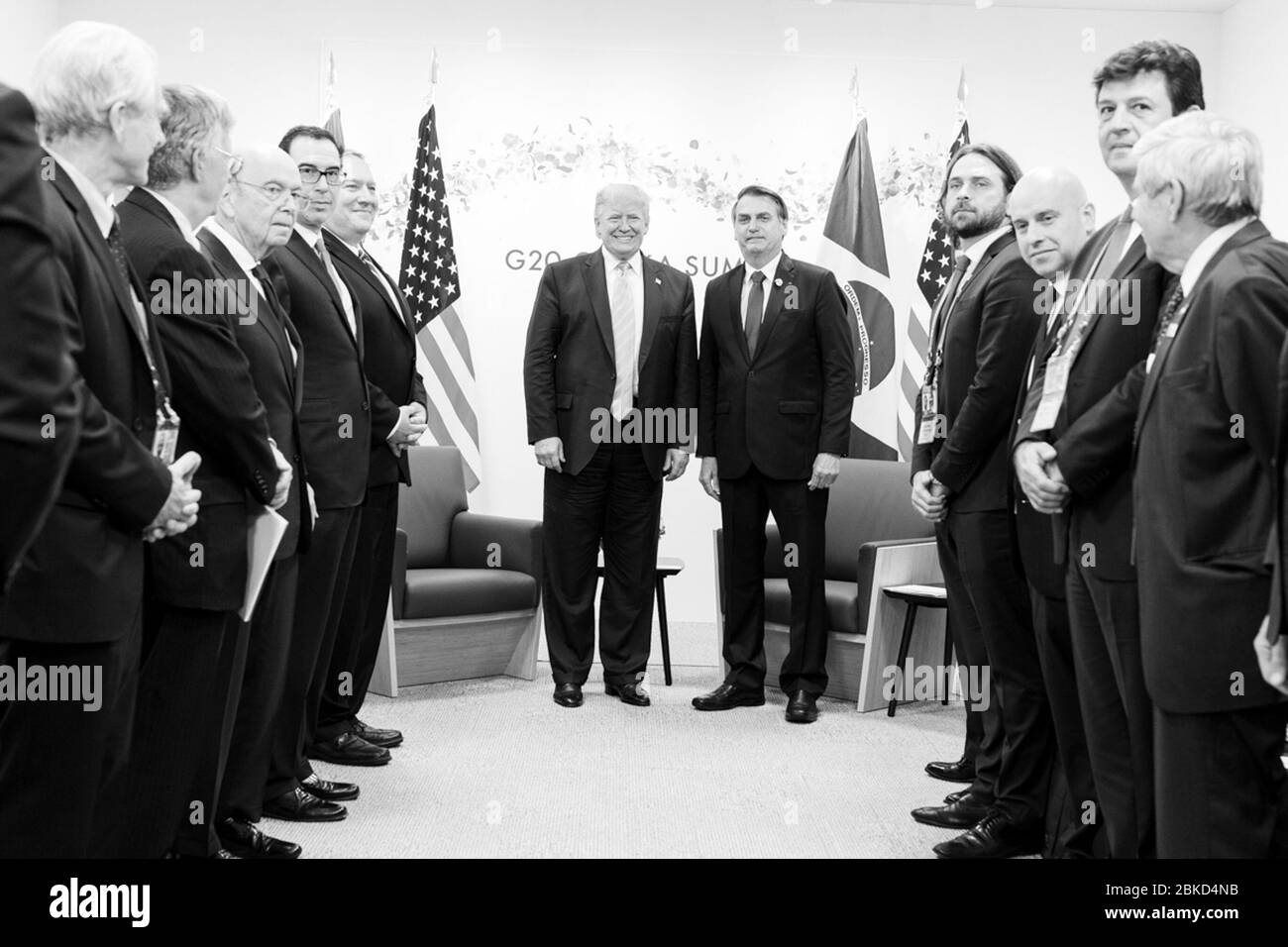 Am 28. Juni 2019 traf sich Präsident Donald Trump mit dem brasilianischen Präsidenten Jair Bolsonaro während des G20-Gipfels in Osaka, Japan, um bilaterale Beziehungen zu erörtern. Stockfoto